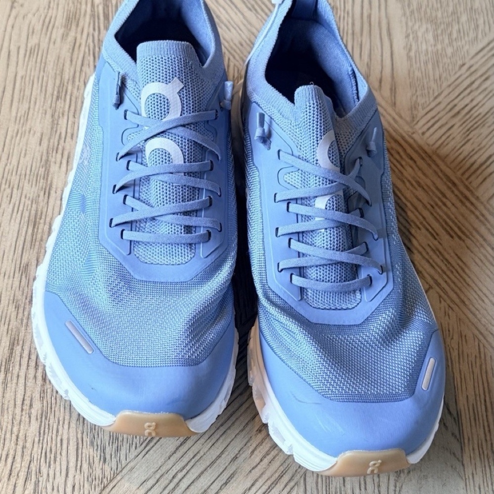 Women's On Running Cloud 6 Versa Light Blue/White Cloud OC Sneakers 9.5 NWOB - Picture 2 of 10